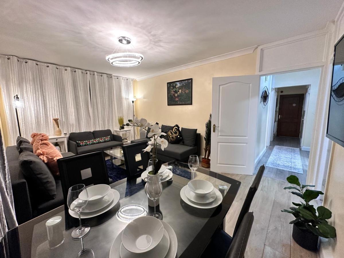 Posh 2-Bedroom, Living Room, Kitchen & 1.5 Bathroom London Luaran gambar