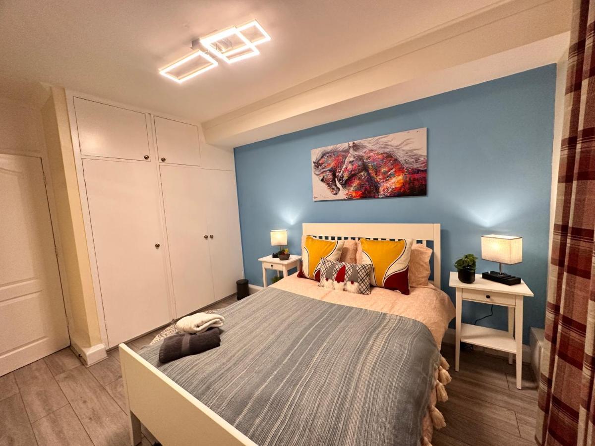 Posh 2-Bedroom, Living Room, Kitchen & 1.5 Bathroom London Luaran gambar