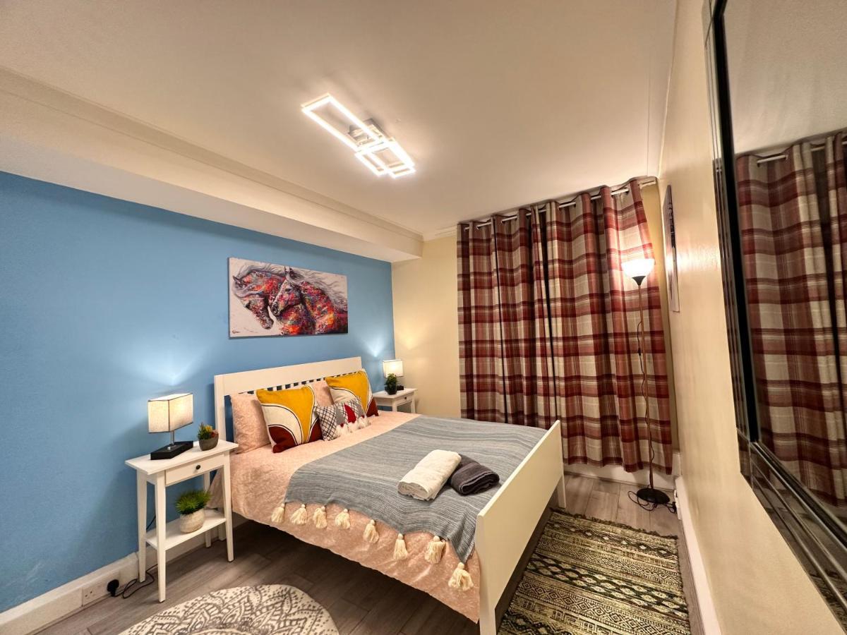 Posh 2-Bedroom, Living Room, Kitchen & 1.5 Bathroom London Luaran gambar